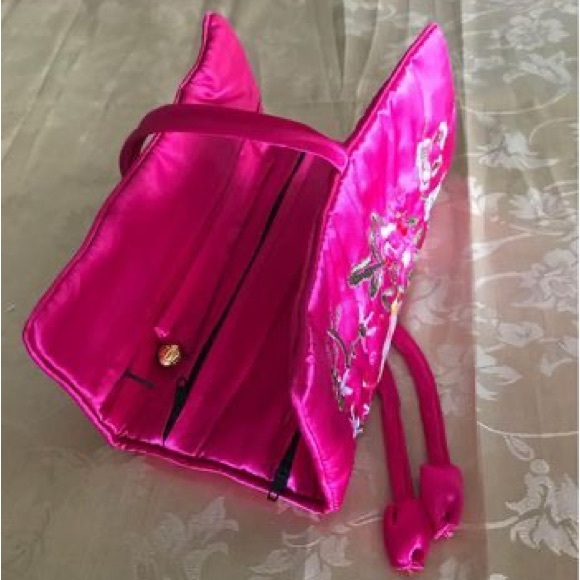 Silk bag with handmade embroidery - Picture 2 of 10